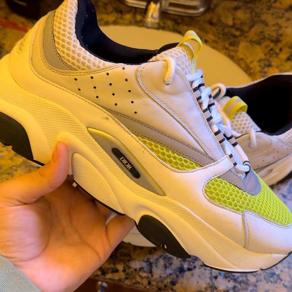 Dior b22 size 11